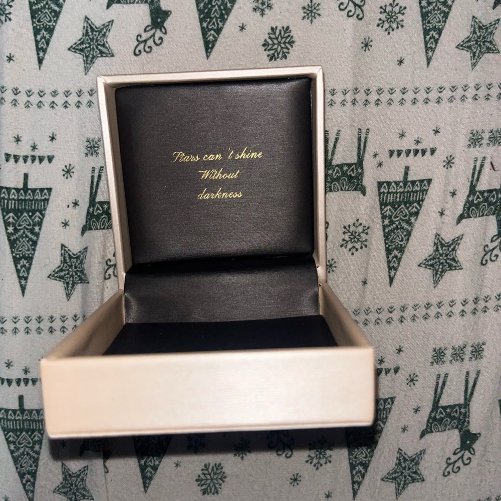 Dainty Jewelry box, brand new ✨